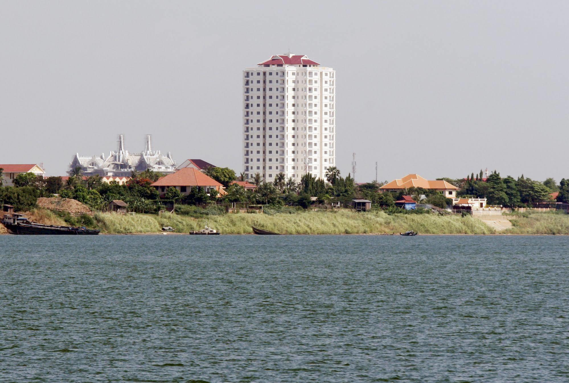 ホテルMekong View Tower プノンペン エクステリア 写真